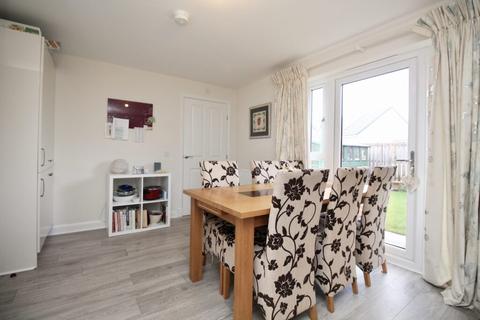 7 Ailsh Crescent, Glasgow, G33 1BL