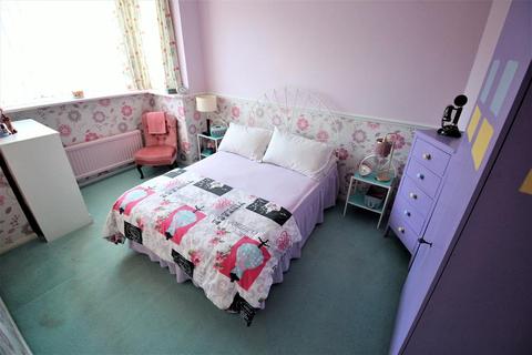 17 Rushdene, London, SE2 9RP