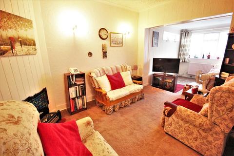 17 Rushdene, London, SE2 9RP