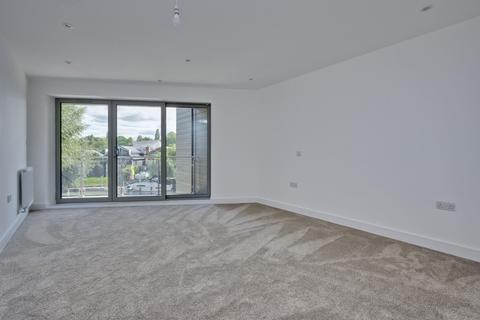 Flat 4, Taggs House, 42 Summer Road, Thames Ditton, KT7 0QQ