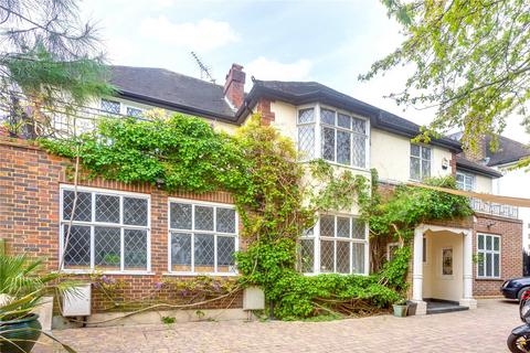 5 bedroom detached house to rent, Sutherland Grove, London