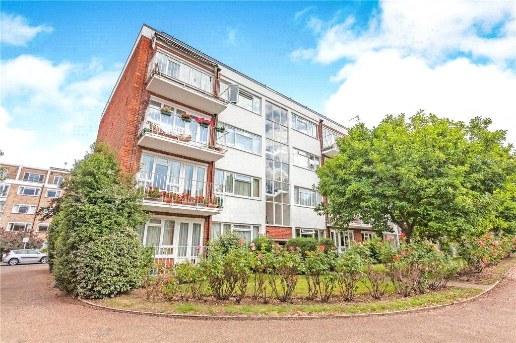 St. John's Avenue, Putney, SW15 2 bed apartment £2,150 pcm (£496 pw)