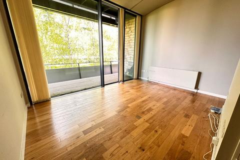 2 bedroom flat to rent, Woodfield Road, Altrincham, WA14