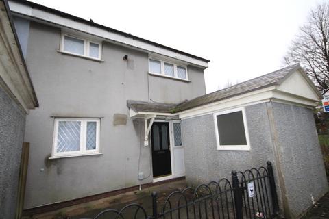 3 bedroom end of terrace house to rent, Biggin Avenue, Bransholme, Hull, HU7