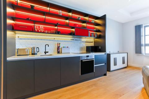 Studio to rent, Kent Building, London City Island, London, E14