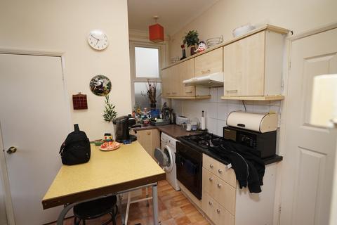 9 Whalebone Grove, Romford, RM6 6BU