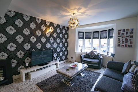 10 Willow Road, Romford, RM6 6UT