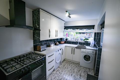 10 Willow Road, Romford, RM6 6UT