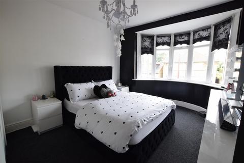 10 Willow Road, Romford, RM6 6UT