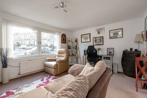 26/2 Blackie Road, Edinburgh, EH6 7NB