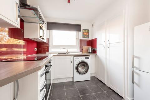 26/2 Blackie Road, Edinburgh, EH6 7NB