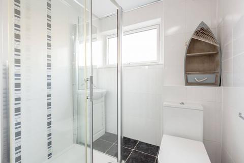 26/2 Blackie Road, Edinburgh, EH6 7NB