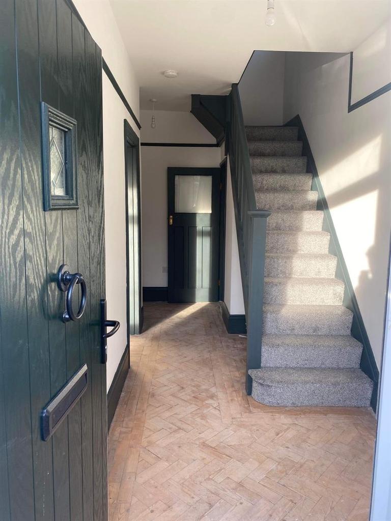 Herbert Avenue, Risca, Newport 3 bed semidetached house £195,000