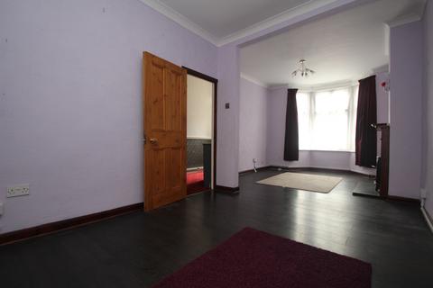 3 bedroom terraced house to rent - Melbourne Road, London, E10