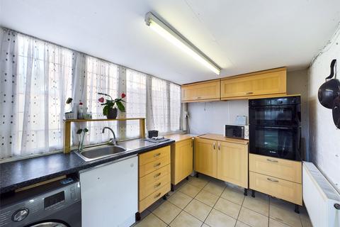 14 Chequers Road, Gloucester, GL4 6PN