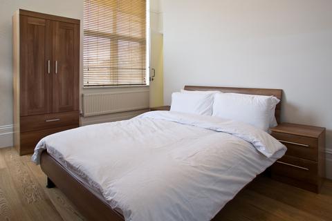 Studio to rent, Courtyard House, Rotherhithe New Road, Surrey Quays, SE16