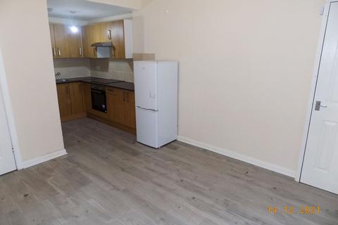 1 bedroom flat to rent, 122 Neilston Road, Flat 0/2, Paisley, PA2 6EP