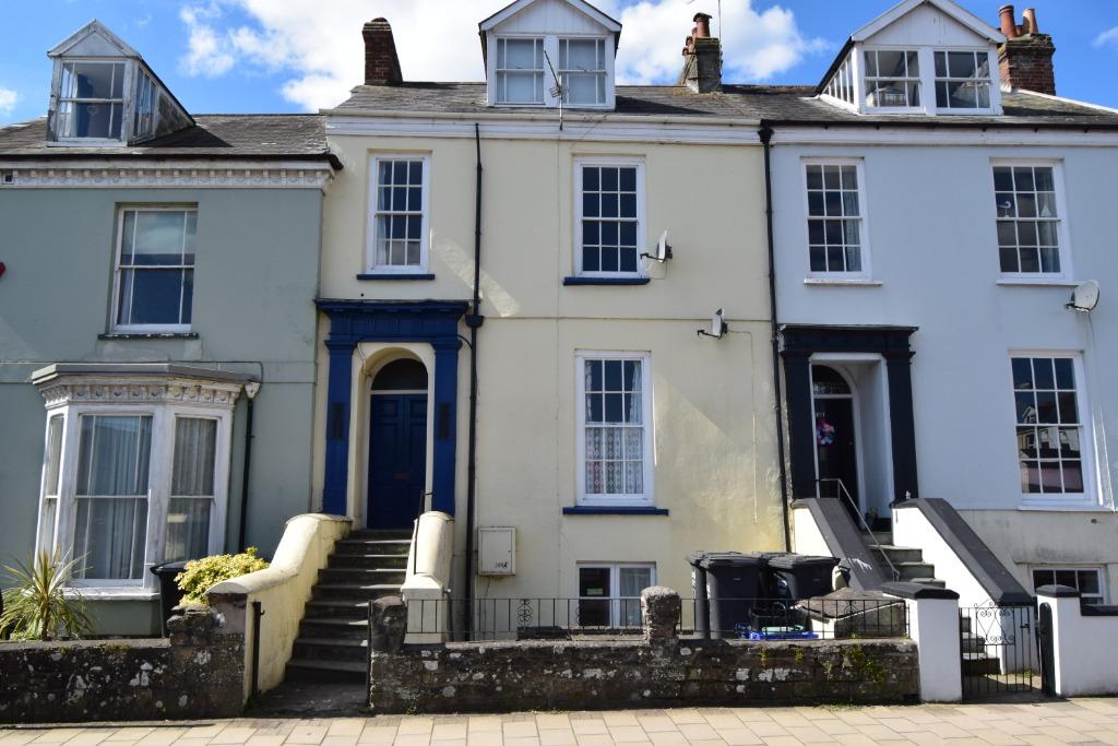 Newport Road, Newport, Barnstaple, EX32 2 bed flat £700 pcm (£162 pw)