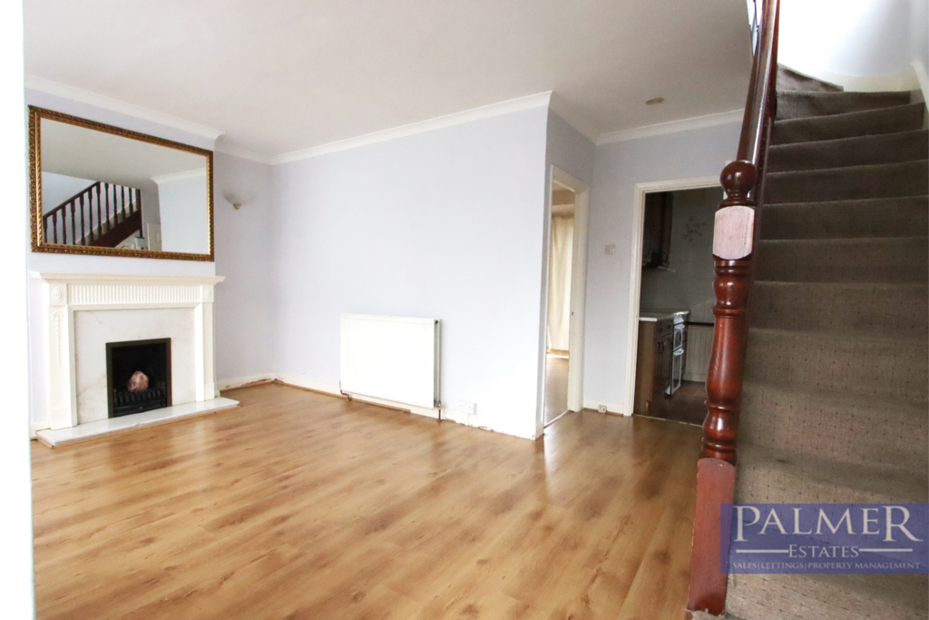 Westerham Avenue, London N9 3 bed semidetached house £529,000