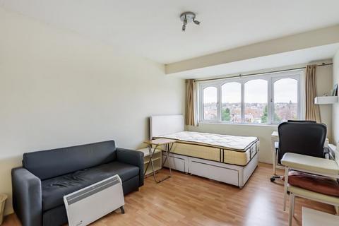 Studio to rent, Barnet,  Middlesex,  EN5