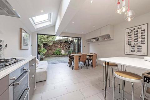 48 Chetwode Road, London, SW17 7RF