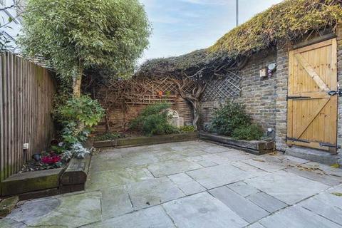 48 Chetwode Road, London, SW17 7RF