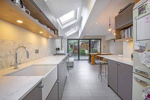 48 Chetwode Road, London, SW17 7RF