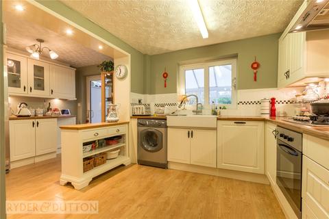 15 Evesham Gardens, Middleton, Manchester, M24 1RS