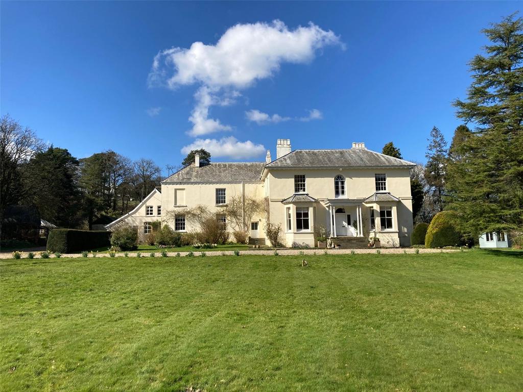 Llangunnor Road, Llangunnor, Carmarthen, Carmarthenshire, SA31 6 bed