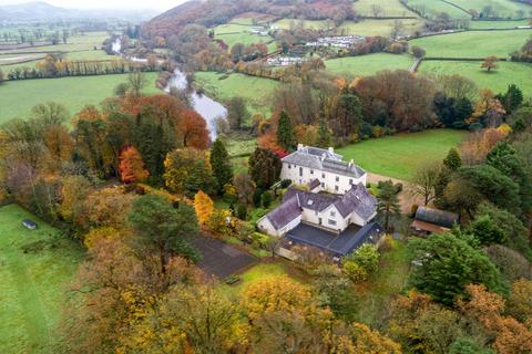 6 bedroom detached house for sale, Llangunnor Road, Llangunnor, Carmarthen, Carmarthenshire, SA31