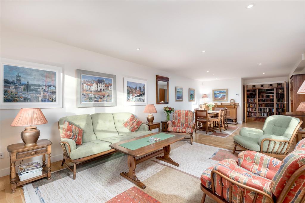 Sitting/ Dining Room