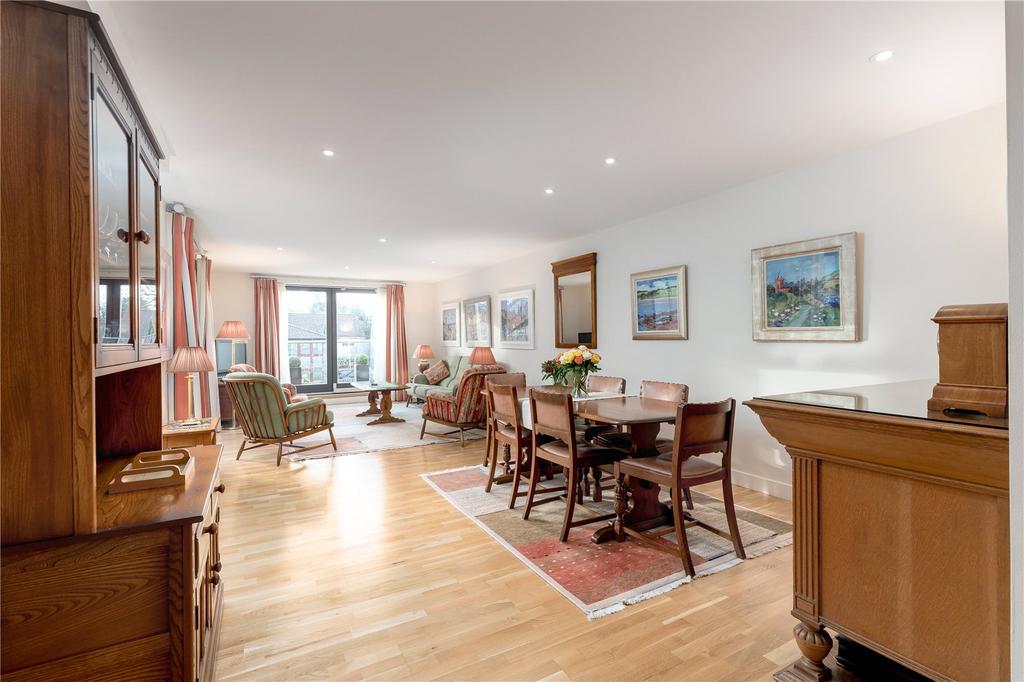 Sitting/ Dining Room