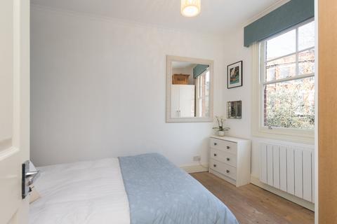 20 Station Approach, Richmond, TW9 3QB