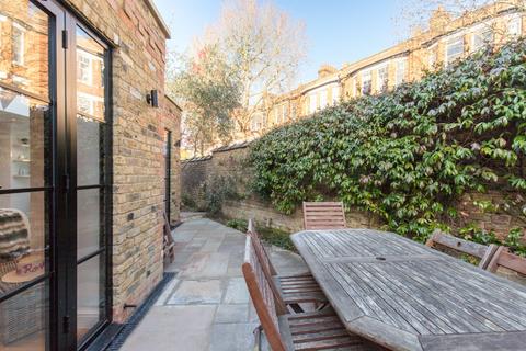20 Station Approach, Richmond, TW9 3QB