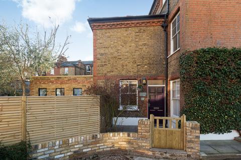 20 Station Approach, Richmond, TW9 3QB