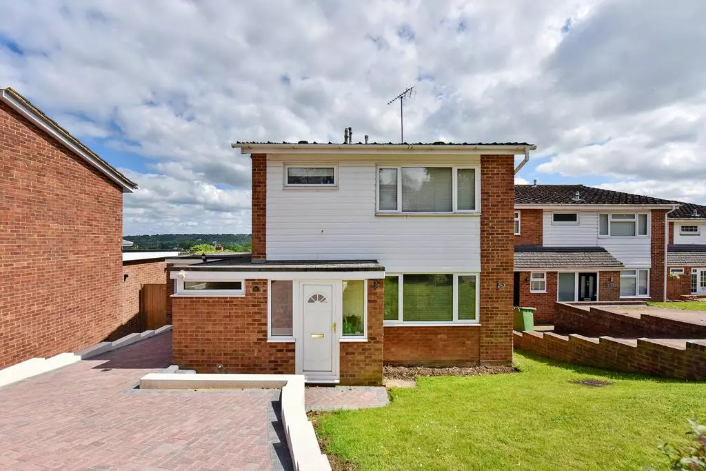 3 bedroom detached house to rent