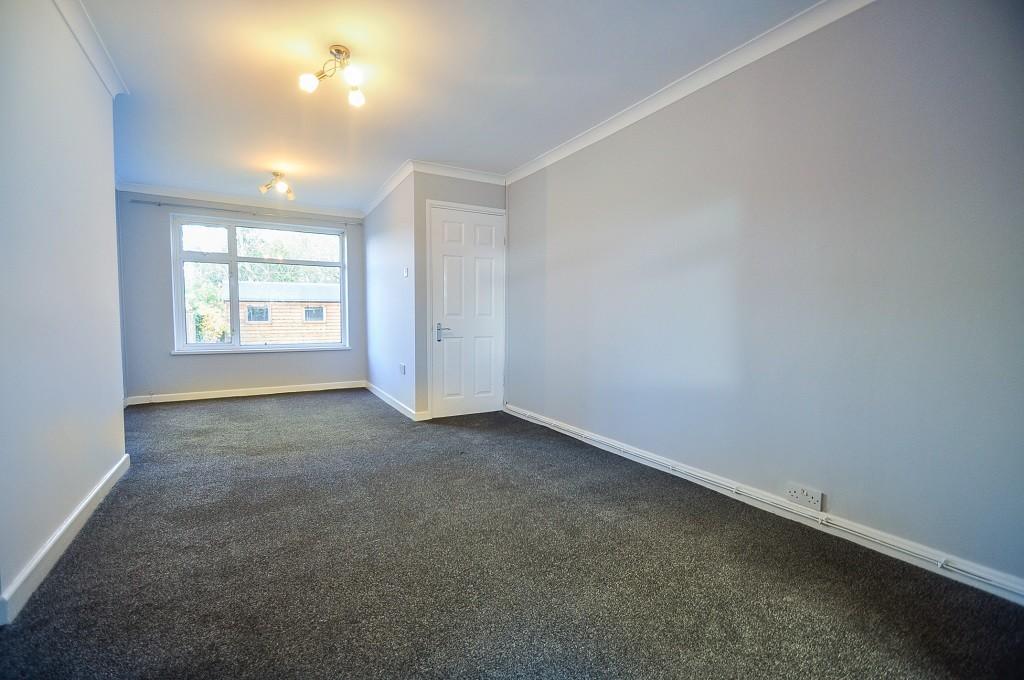 Liswerry Drive, Llanyravon 3 bed terraced house £895 pcm (£207 pw)
