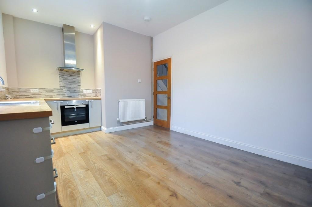Cumberland Road, Newport 3 bed terraced house £900 pcm (£208 pw)