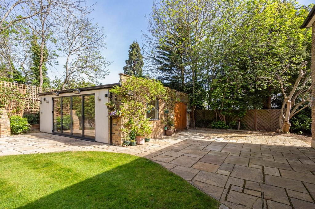 Summer Room &amp; Garage