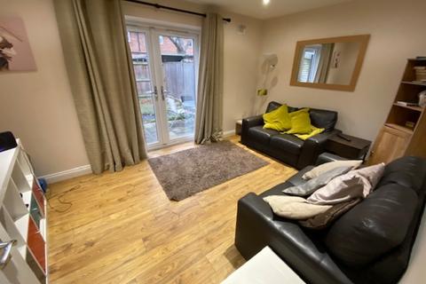 1 bedroom in a house share to rent, Watson Terrace, Room Three