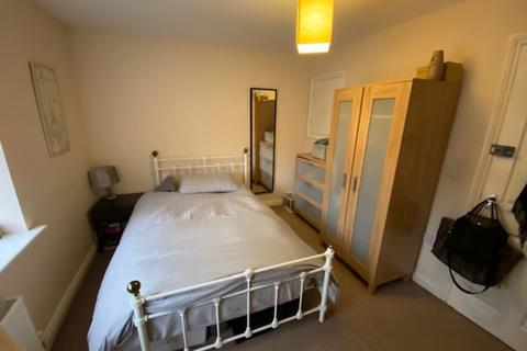 1 bedroom in a house share to rent, Watson Terrace, Room Three