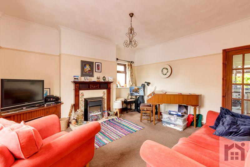 Langton Brow, Eccleston, PR7 5PB 2 bed semidetached house £165,000