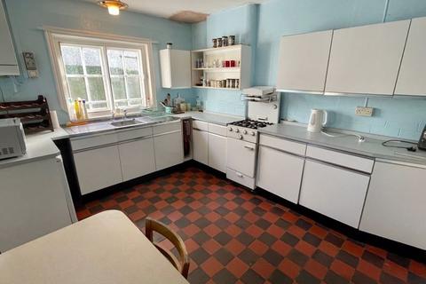 Tan Y Maes Abbey Road, Llangollen, LL20 8SP