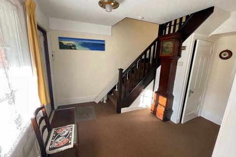 Tan Y Maes Abbey Road, Llangollen, LL20 8SP
