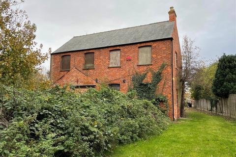 Detached house for sale, adjacent to 108 High Street, Mablethorpe