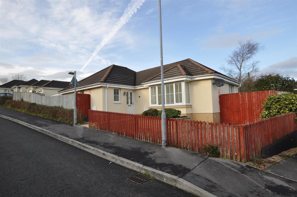 6, Maes Y Wennol, Pentremeurig, Carmarthen 2 bed detached bungalow for