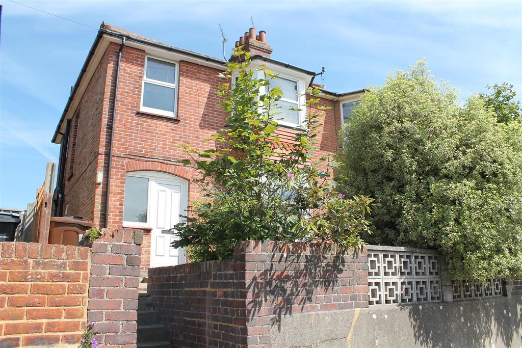 Maberley Road, BexhillOnSea 3 bed semidetached house £279,950