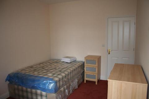 5 bedroom property to rent - Botley Road