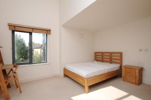 2 bedroom flat to rent - Park View