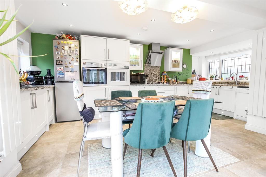 Greenrigg Close, High Grange, Darlington 5 bed detached house £350,000